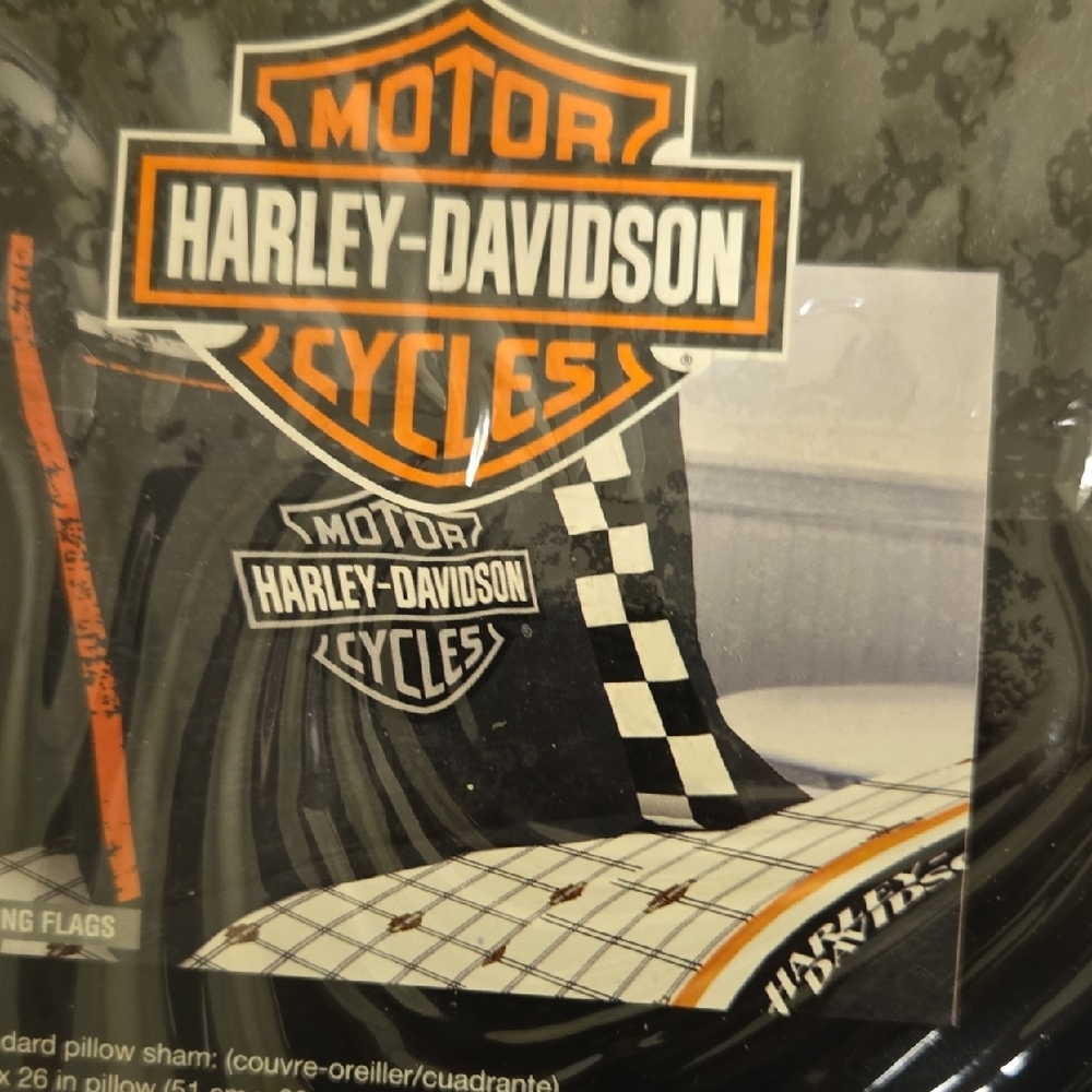 Harley-Davidson Pillow Shams (2) – Black & Gray Logo Bedding Set NIP Racing Flag - Picture 3 of 9